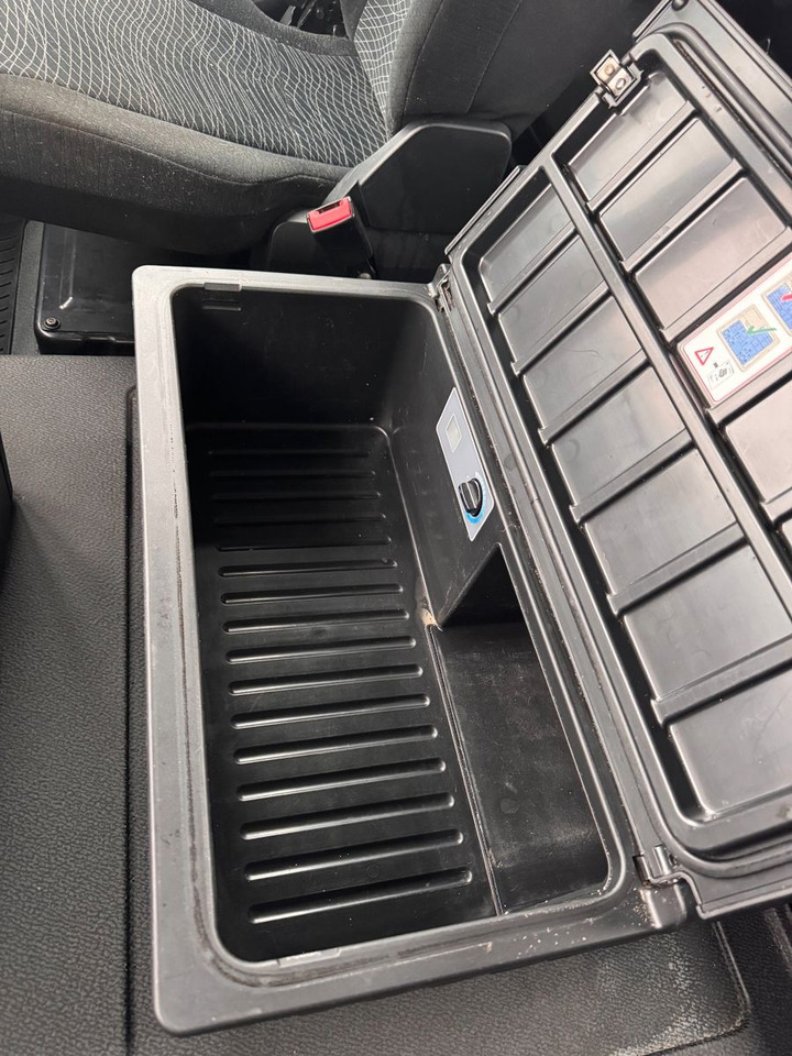 Mercedes-Benz 3748 8X4 Meiller Abroller mit Funk Top  Zustand - Крюковой мультилифт: фото 4 Mercedes-Benz 3748 8X4 Meiller Abroller mit Funk Top  Zustand - Крюковой мультилифт: фото 4