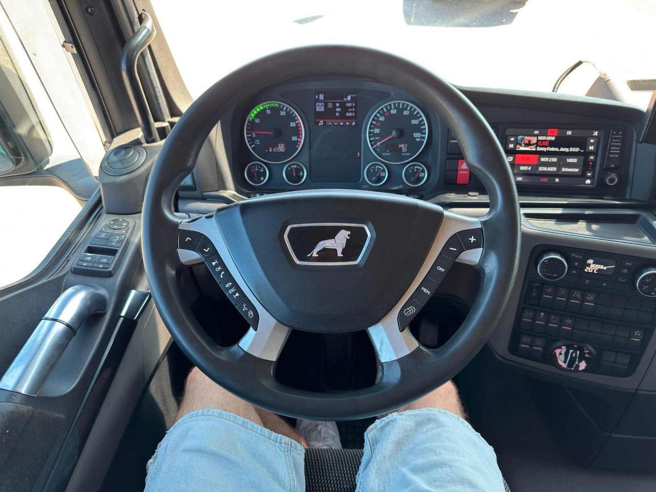 Тягач MAN 18.460 4x2 Kipphydr. | Standheiz. | Top Zustand: фото 11 Тягач MAN 18.460 4x2 Kipphydr. | Standheiz. | Top Zustand: фото 11