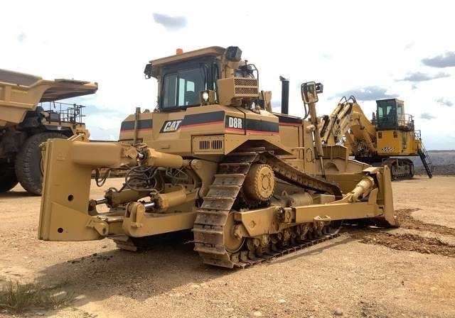 CAT D8R - Бульдозер: фото 3 CAT D8R - Бульдозер: фото 3