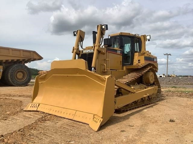 CAT D8R - Бульдозер: фото 1 CAT D8R - Бульдозер: фото 1