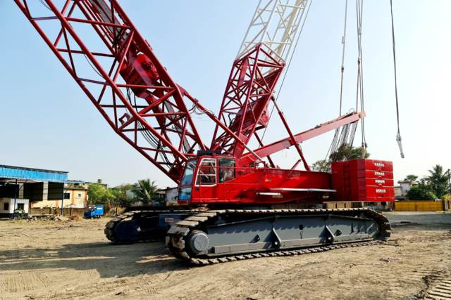 Demag CC1800-1 - Гусеничный кран: фото 1 Demag CC1800-1 - Гусеничный кран: фото 1