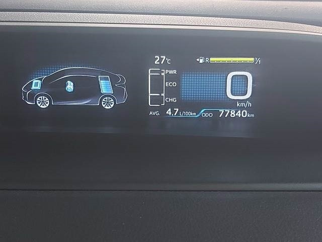 Toyota Prius Hybrid - Легковой автомобиль: фото 5 Toyota Prius Hybrid - Легковой автомобиль: фото 5