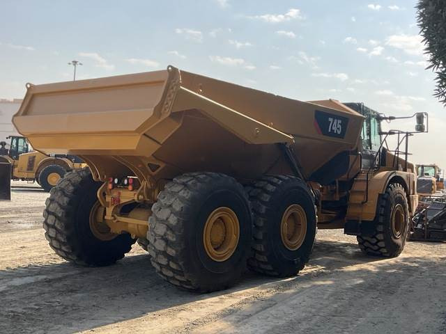 CAT 745 - Сочленённый самосвал: фото 3 CAT 745 - Сочленённый самосвал: фото 3