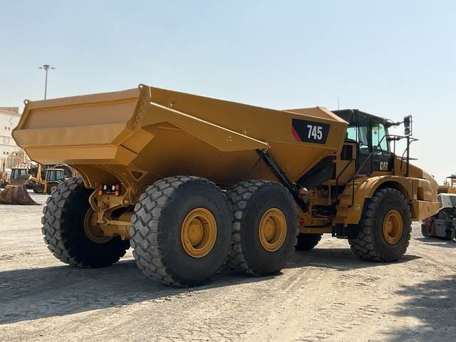 CAT 745 - Сочленённый самосвал: фото 3 CAT 745 - Сочленённый самосвал: фото 3