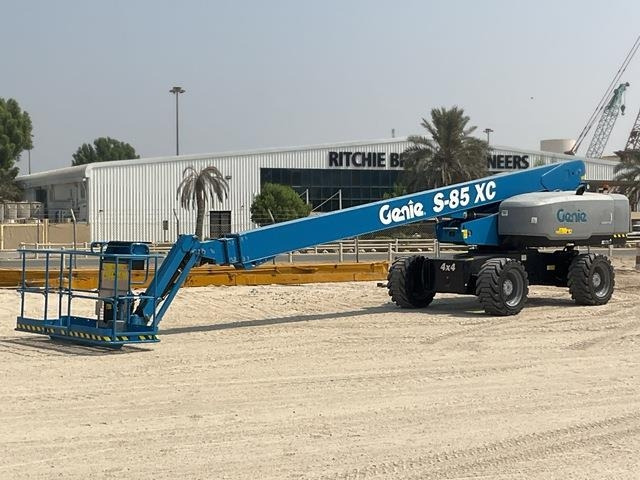 Genie S85 XC - Телескопический подъемник: фото 1 Genie S85 XC - Телескопический подъемник: фото 1