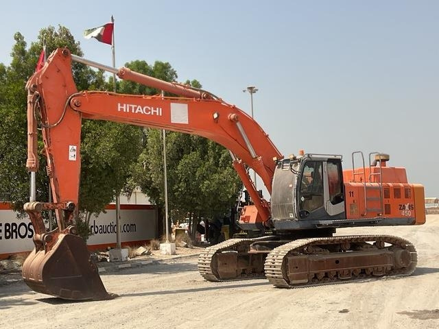 Hitachi ZX450-3F - Гусеничный экскаватор: фото 1 Hitachi ZX450-3F - Гусеничный экскаватор: фото 1