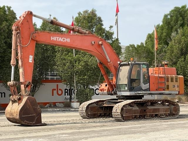 Hitachi ZX450-3F - Гусеничный экскаватор: фото 1 Hitachi ZX450-3F - Гусеничный экскаватор: фото 1