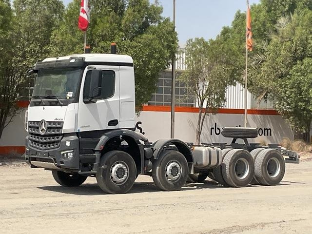 Mercedes-Benz Arocs 4240 - Грузовик-шасси: фото 1 Mercedes-Benz Arocs 4240 - Грузовик-шасси: фото 1