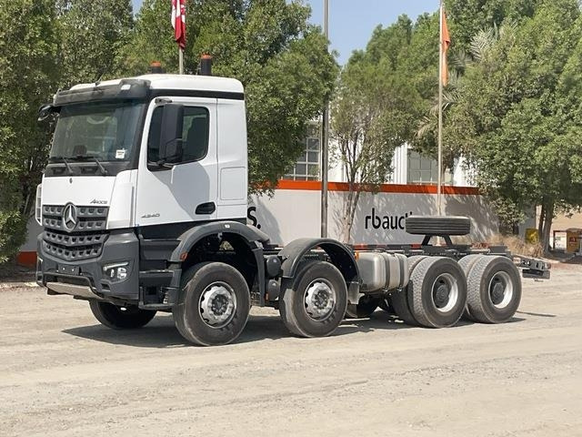 Mercedes-Benz Arocs 4240 - Грузовик-шасси: фото 1 Mercedes-Benz Arocs 4240 - Грузовик-шасси: фото 1