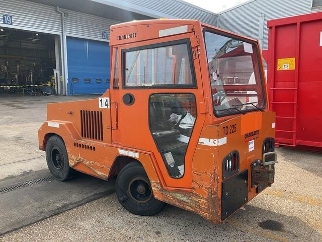 Charlatte TD225 - Складской тягач: фото 4 Charlatte TD225 - Складской тягач: фото 4