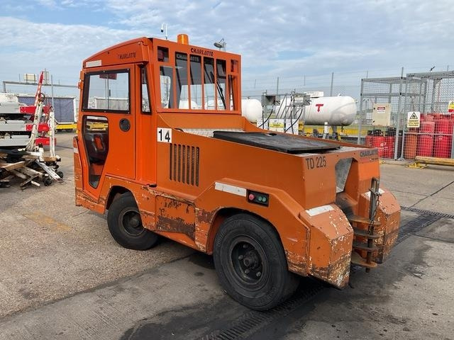 Charlatte TD225 - Складской тягач: фото 2 Charlatte TD225 - Складской тягач: фото 2