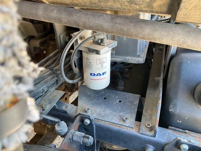 Гусеничный экскаватор DAF CF85.460: фото 21
