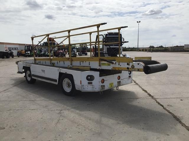 Tug T660-1 - Ленточный погрузчик багажа: фото 4 Tug T660-1 - Ленточный погрузчик багажа: фото 4