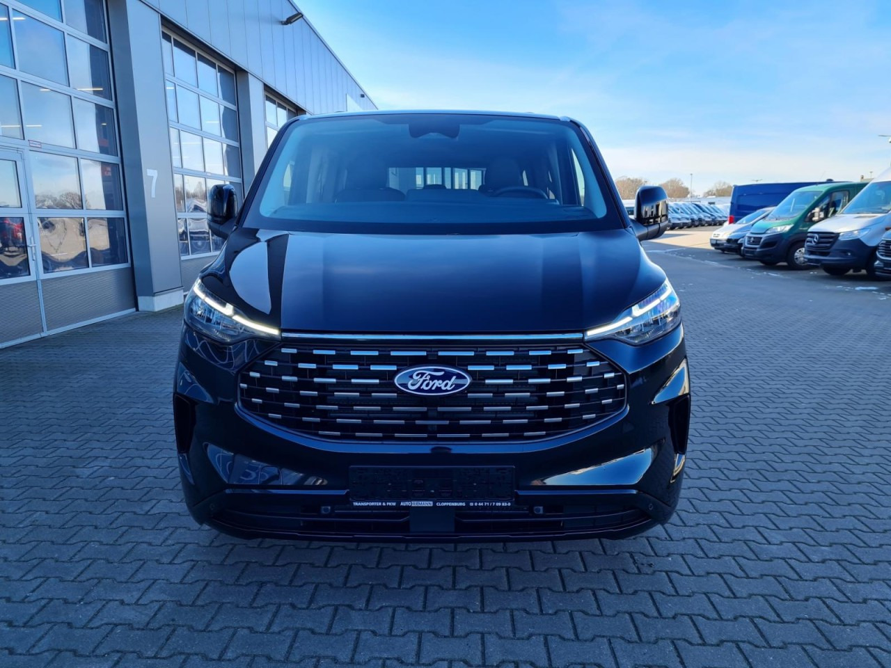 Ford Tourneo Custom 320 L1 AG Titanium X AHK LED NAVI 2X SCHIEBE - Грузопассажирский фургон: фото 2 Ford Tourneo Custom 320 L1 AG Titanium X AHK LED NAVI 2X SCHIEBE - Грузопассажирский фургон: фото 2