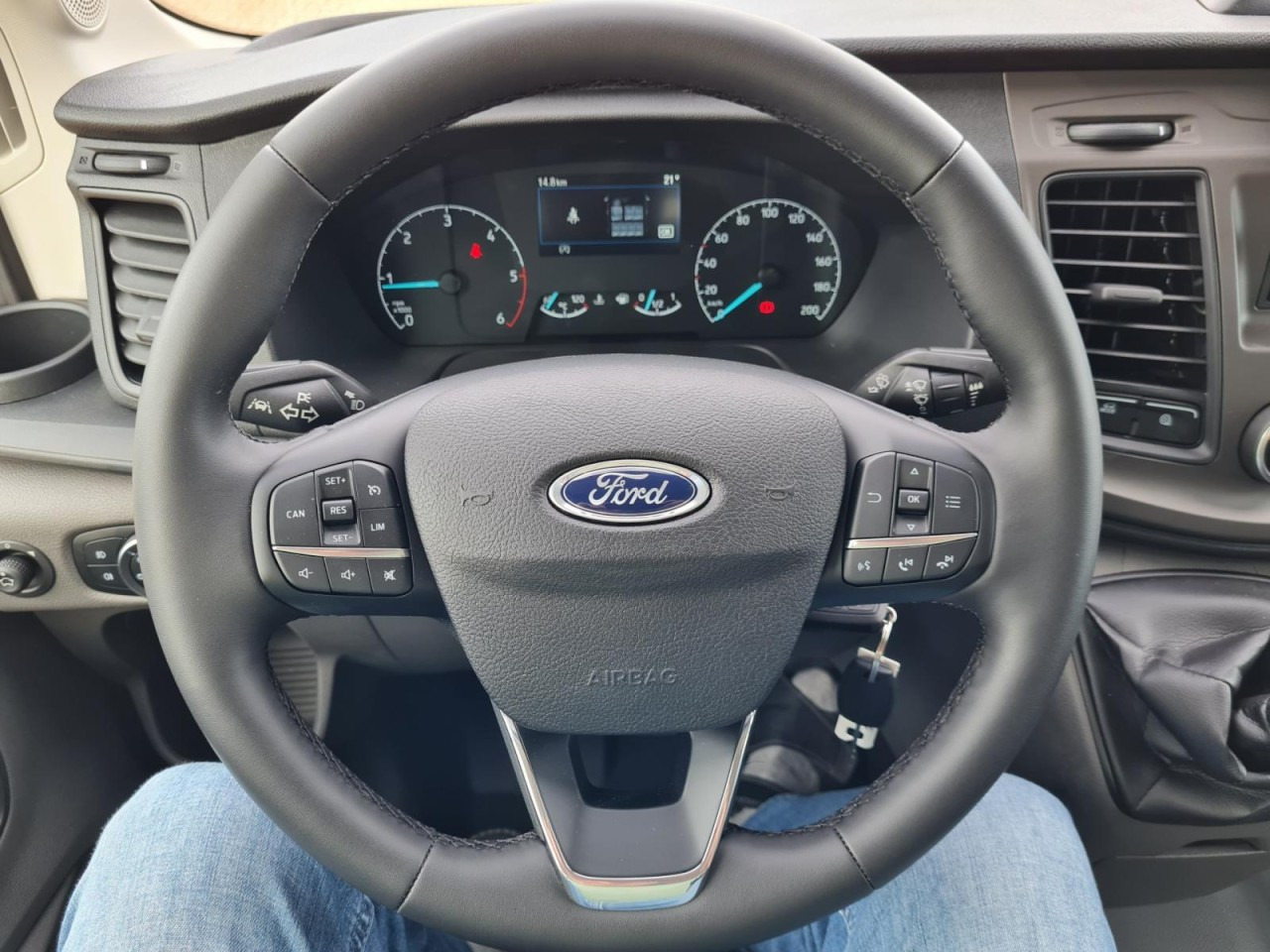 Малотоннажный бортовой грузовик, Грузопассажирский фургон Ford Transit 350 Doka L3 L4 Trend RWD AHK KLIMA TEMPOMAT: фото 9 Малотоннажный бортовой грузовик, Грузопассажирский фургон Ford Transit 350 Doka L3 L4 Trend RWD AHK KLIMA TEMPOMAT: фото 9