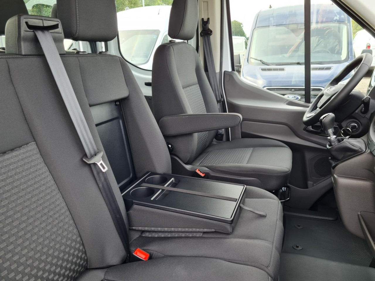 Малотоннажный бортовой грузовик, Грузопассажирский фургон Ford Transit 350 Doka L3 L4 Trend RWD AHK KLIMA TEMPOMAT: фото 13 Малотоннажный бортовой грузовик, Грузопассажирский фургон Ford Transit 350 Doka L3 L4 Trend RWD AHK KLIMA TEMPOMAT: фото 13