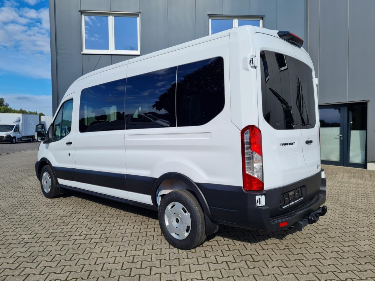 Ford Transit 350 Kombi 9-Sitze L3 AG Trend AHK KAMERA - Микроавтобус, Пассажирский фургон: фото 4 Ford Transit 350 Kombi 9-Sitze L3 AG Trend AHK KAMERA - Микроавтобус, Пассажирский фургон: фото 4