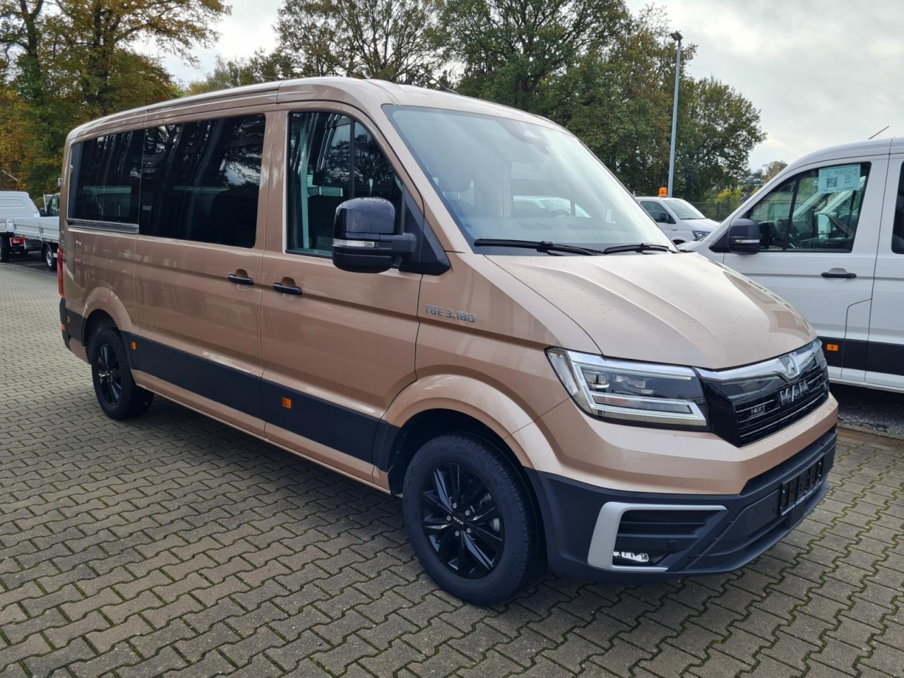 MAN Man TGE 3.180 TDi Kombi 9 Sitze ALU KAMERA LED LEDER Sonderumbau - Микроавтобус, Пассажирский фургон: фото 3 MAN Man TGE 3.180 TDi Kombi 9 Sitze ALU KAMERA LED LEDER Sonderumbau - Микроавтобус, Пассажирский фургон: фото 3