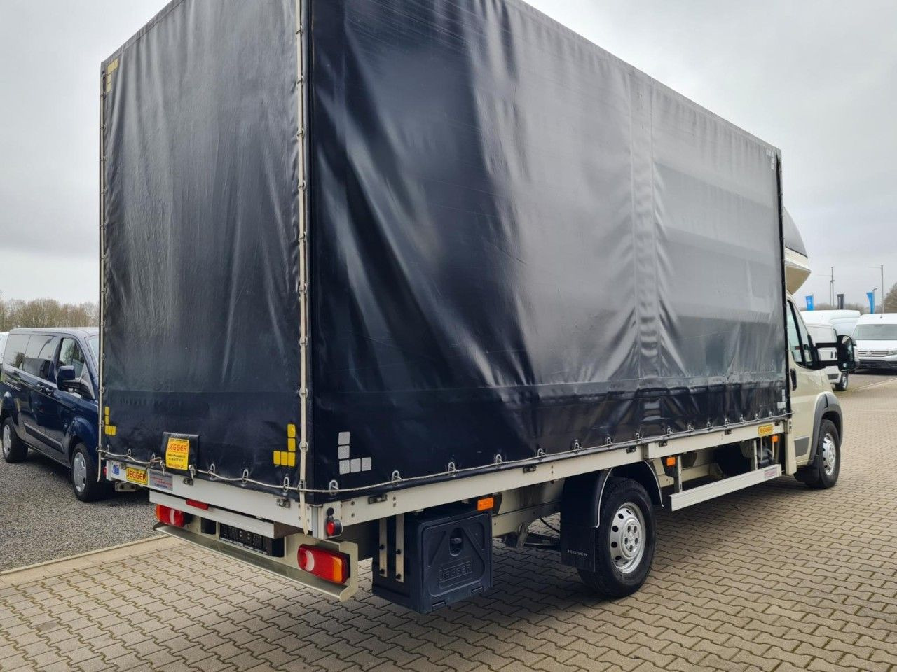 Peugeot Boxer Pritsche L4 Schiebe Plane Schlafkab Luftfe - Тентованный фургон: фото 4 Peugeot Boxer Pritsche L4 Schiebe Plane Schlafkab Luftfe - Тентованный фургон: фото 4