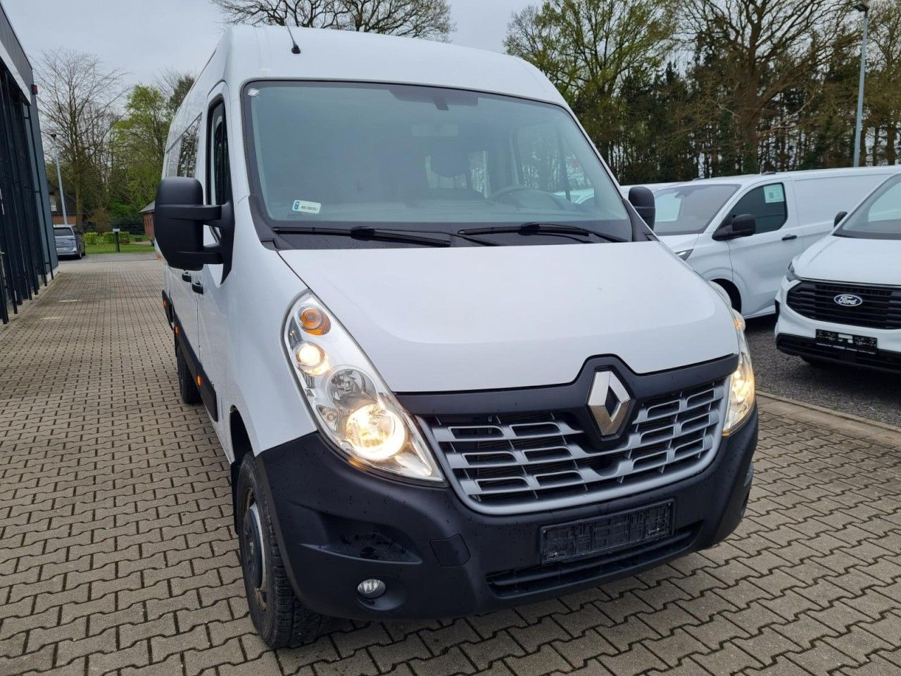 Renault Master 3,5t Kasten Doka dCi 130 L4H2 4x4 Allrad - Цельнометаллический фургон, Грузопассажирский фургон: фото 2 Renault Master 3,5t Kasten Doka dCi 130 L4H2 4x4 Allrad - Цельнометаллический фургон, Грузопассажирский фургон: фото 2