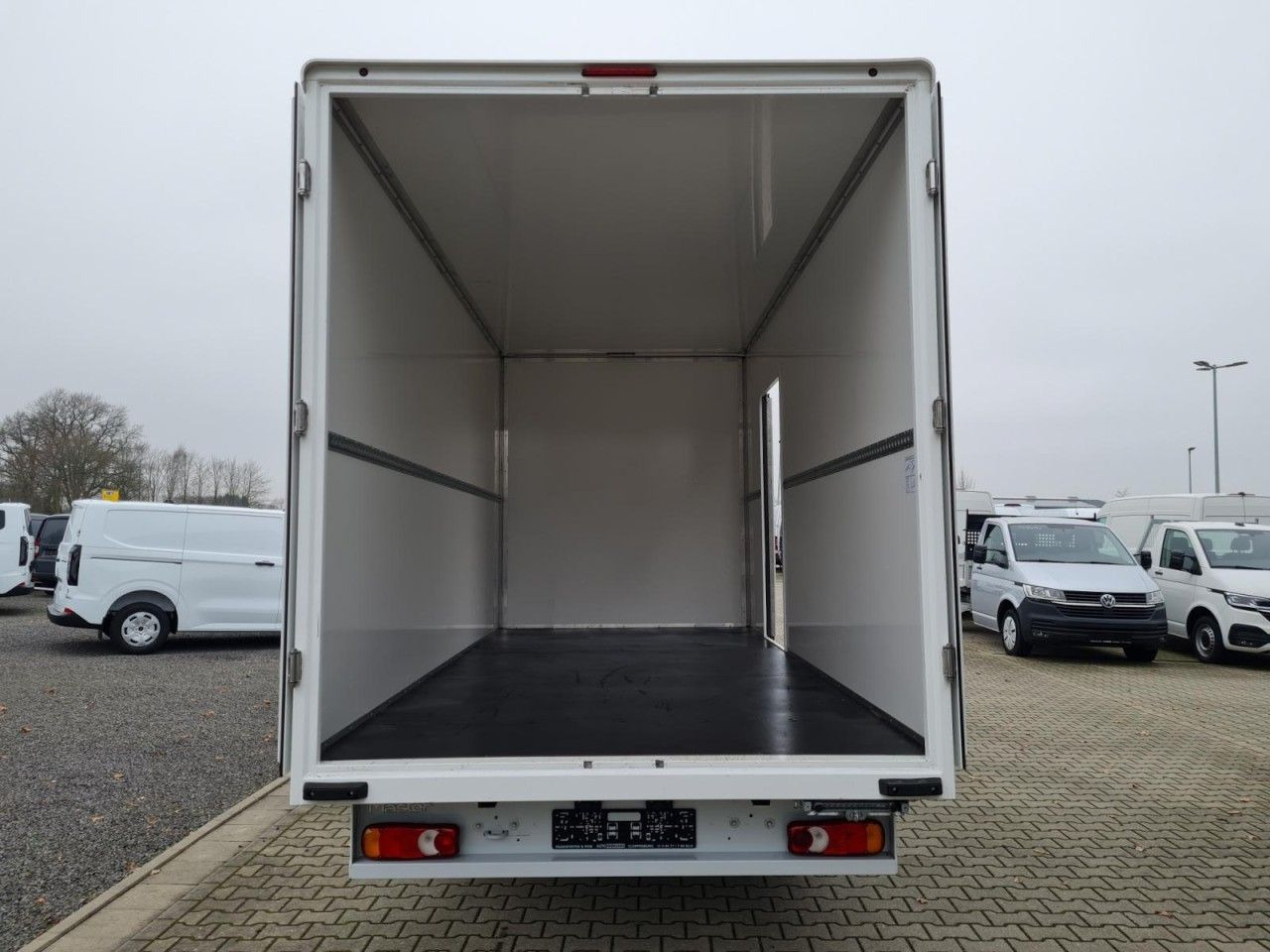 Малотоннажный фургон Renault Master 3,5t Koffer dCi 165 mit 10 Pal. Plätze: фото 6