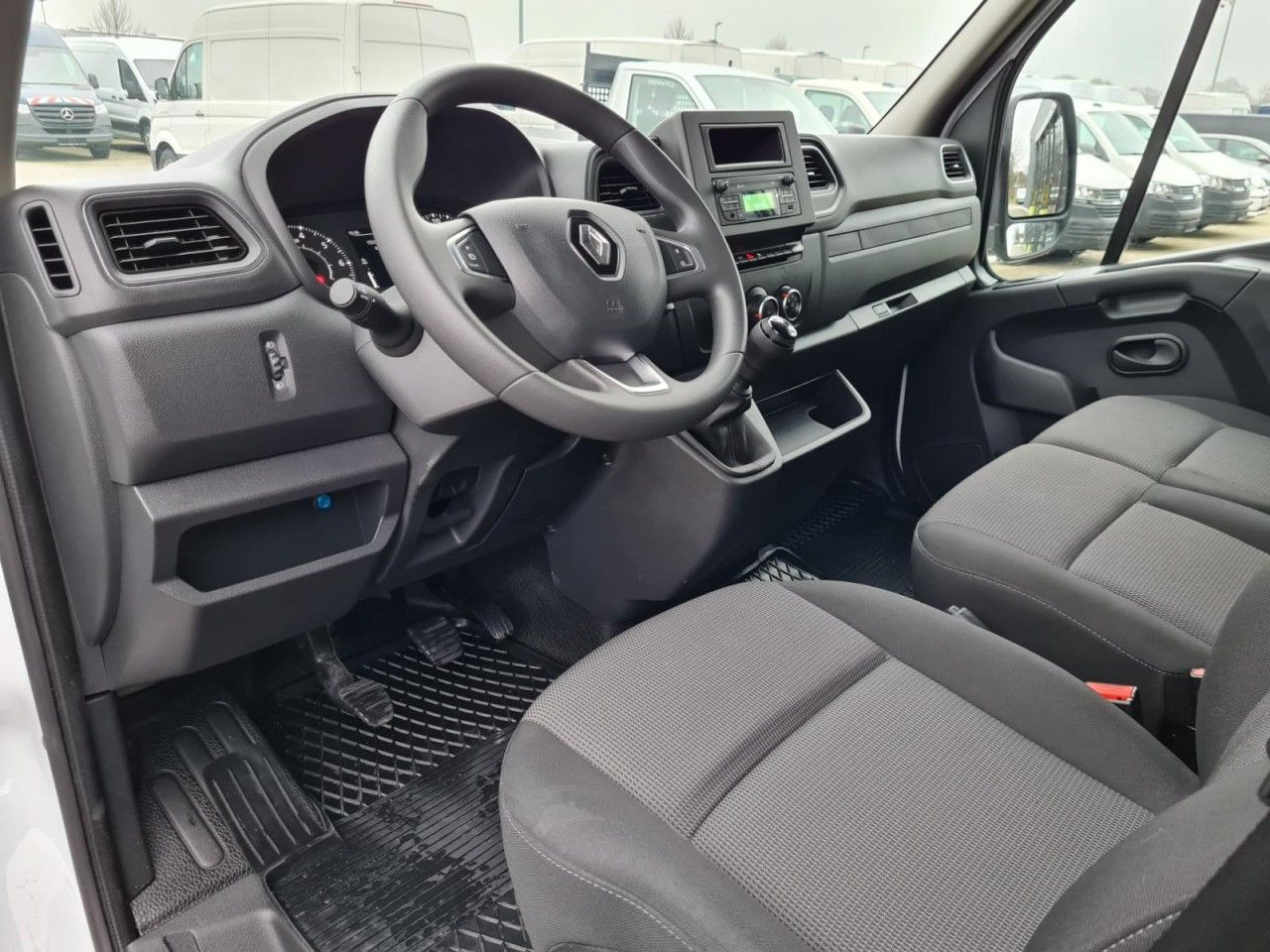 Малотоннажный фургон Renault Master 3,5t Koffer dCi 165 mit 10 Pal. Plätze: фото 8