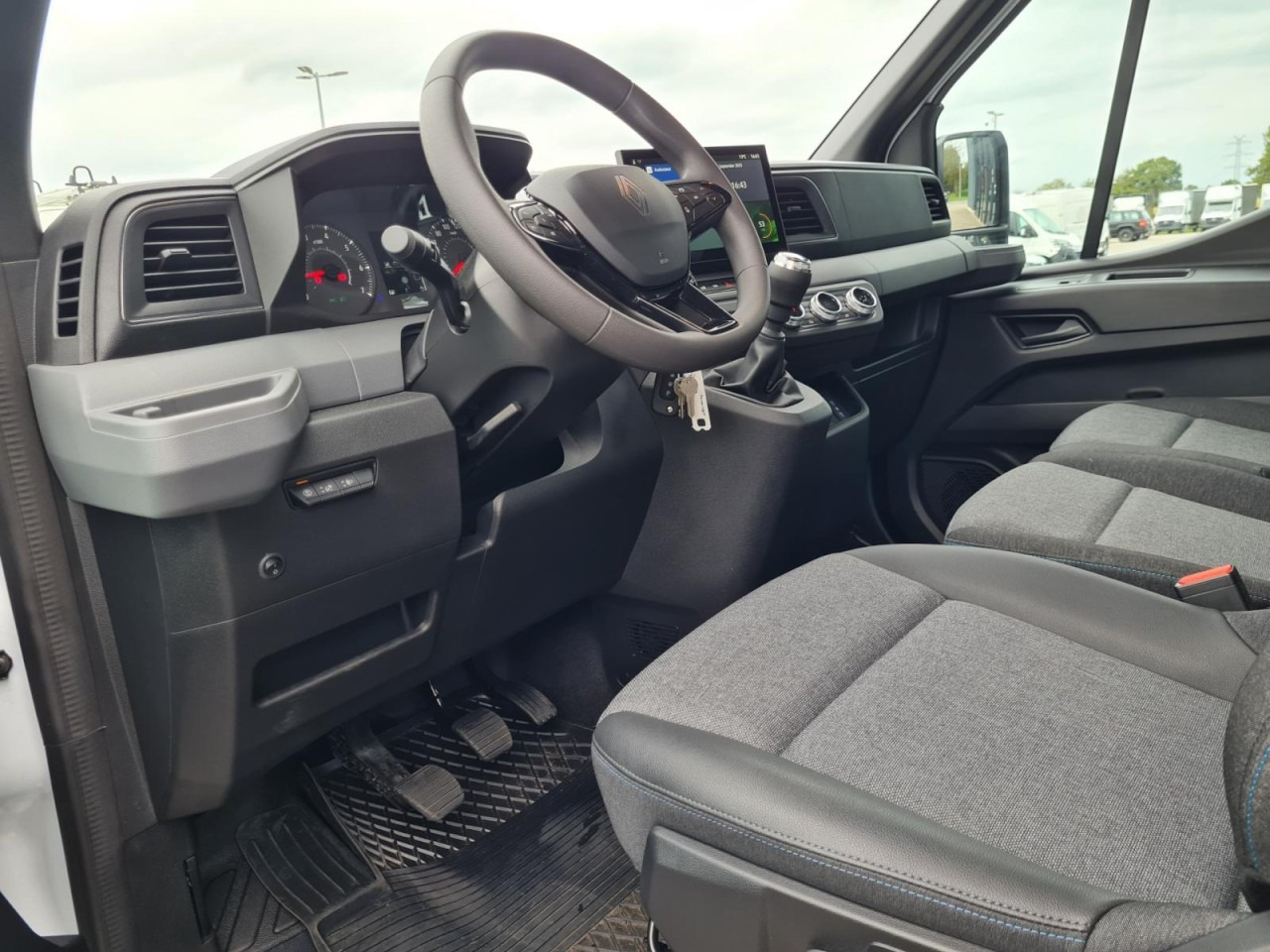 Автовоз Renault Master 35 Autotransporter SEILW. AHK Automatik: фото 9 Автовоз Renault Master 35 Autotransporter SEILW. AHK Automatik: фото 9