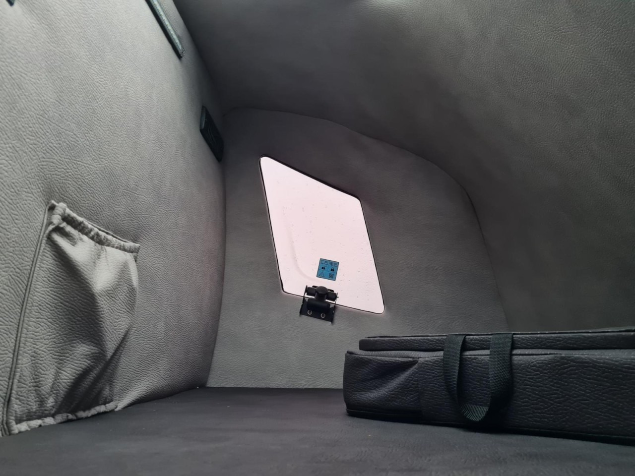 Renault Master 35 Pritsche Schiebe Plane Schlafkab 10 PAL LUFTFEDER - Тентованный фургон: фото 5 Renault Master 35 Pritsche Schiebe Plane Schlafkab 10 PAL LUFTFEDER - Тентованный фургон: фото 5