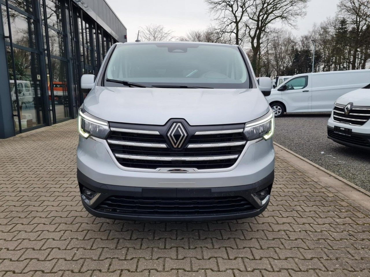 Renault Trafic Kombi 9-Sitze L2 Grand Equilibre KLIMA TE - Легковой автомобиль: фото 2 Renault Trafic Kombi 9-Sitze L2 Grand Equilibre KLIMA TE - Легковой автомобиль: фото 2