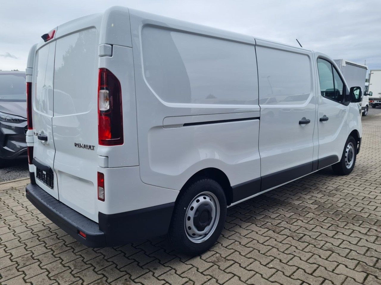 Renault Trafic Kühlkasten 3.0t L2 KLIMA LED NAVI_APP TEM - Малотоннажный рефрижератор: фото 4 Renault Trafic Kühlkasten 3.0t L2 KLIMA LED NAVI_APP TEM - Малотоннажный рефрижератор: фото 4