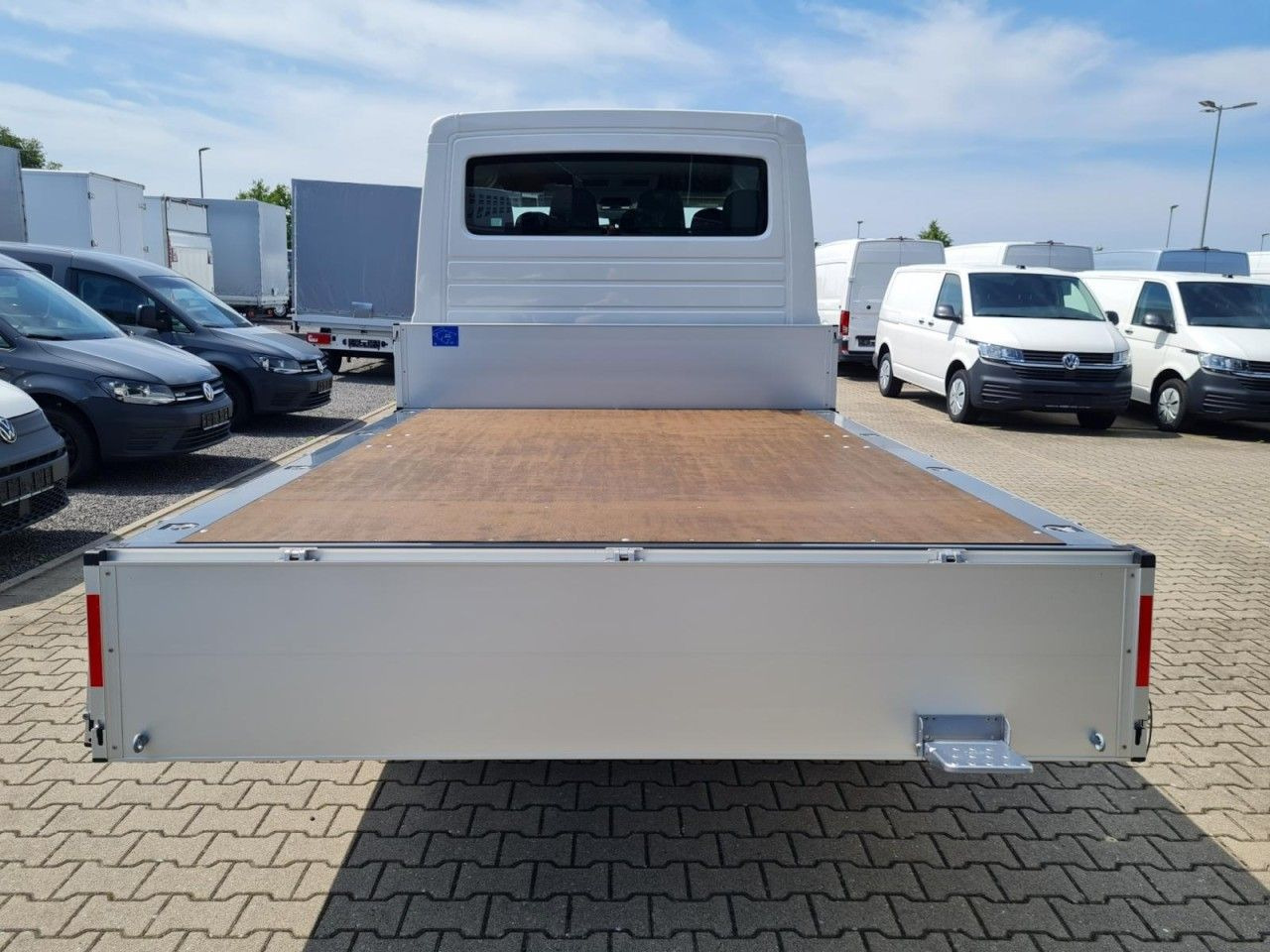 Volkswagen Crafter 35 Doka TDI MR LED KLIMA TEMPOMAT - Малотоннажный бортовой грузовик, Грузопассажирский фургон: фото 5 Volkswagen Crafter 35 Doka TDI MR LED KLIMA TEMPOMAT - Малотоннажный бортовой грузовик, Грузопассажирский фургон: фото 5