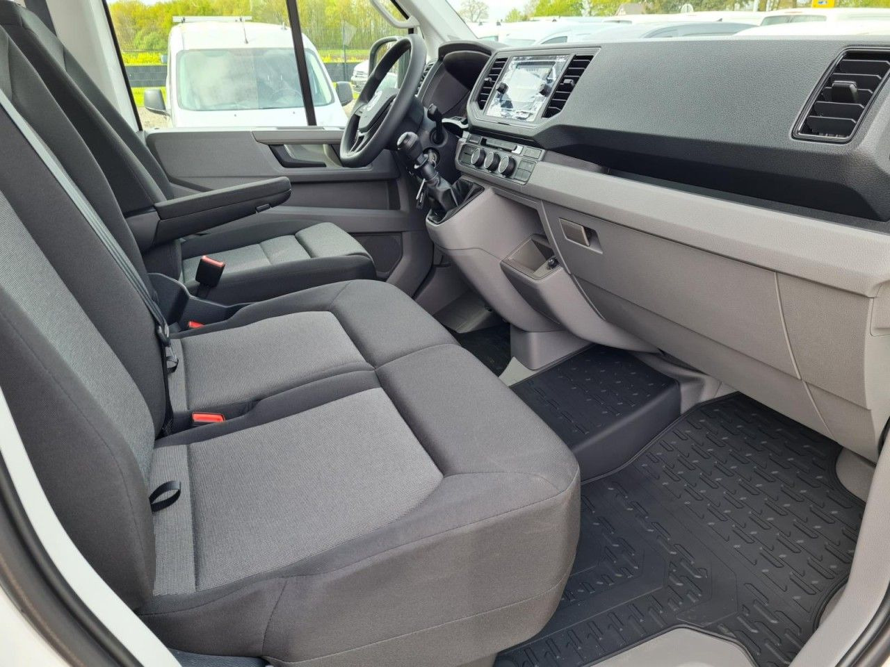 Цельнометаллический фургон, Грузопассажирский фургон Volkswagen Crafter 35 Kasten PLUS MIXTO DOKA 4motion L3H3: фото 11
