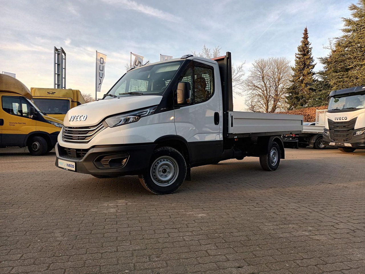 Iveco Daily 35S16H3.0 Pritsche,AHK, Rückfahrkamera... - Малотоннажный бортовой грузовик: фото 1 Iveco Daily 35S16H3.0 Pritsche,AHK, Rückfahrkamera... - Малотоннажный бортовой грузовик: фото 1