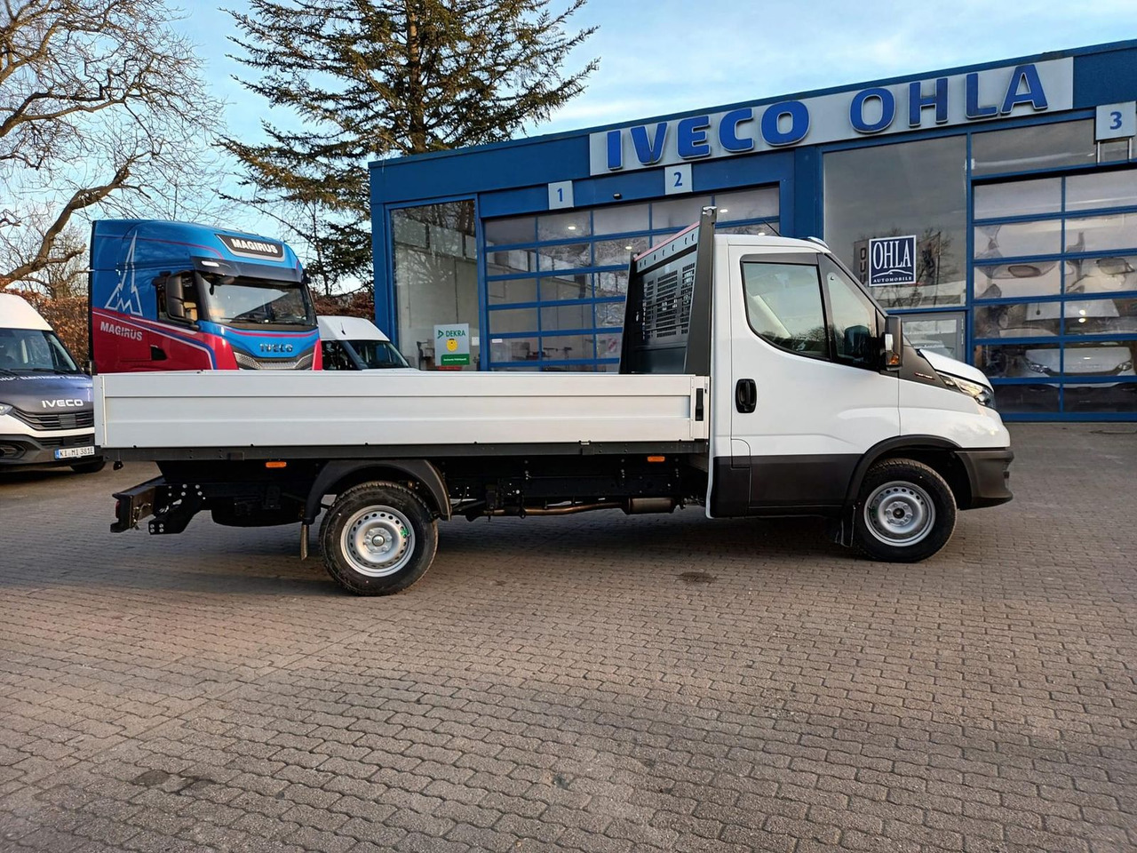 Iveco Daily 35S16H3.0 Pritsche,AHK, Rückfahrkamera... - Малотоннажный бортовой грузовик: фото 5 Iveco Daily 35S16H3.0 Pritsche,AHK, Rückfahrkamera... - Малотоннажный бортовой грузовик: фото 5