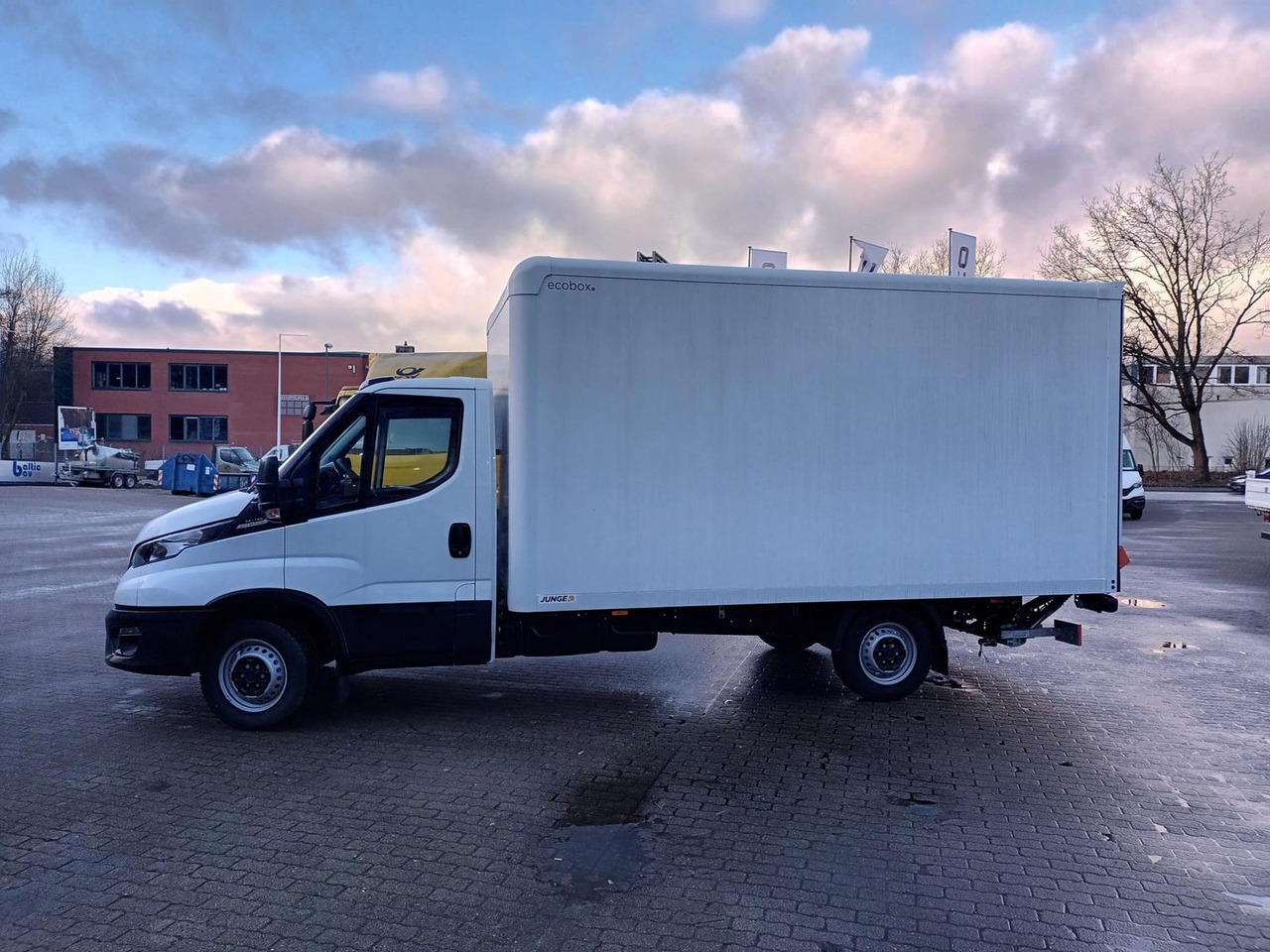 Iveco Daily 35S16HA8 Koffer LBW, Automatik,3x am Lager - Малотоннажный фургон: фото 2 Iveco Daily 35S16HA8 Koffer LBW, Automatik,3x am Lager - Малотоннажный фургон: фото 2