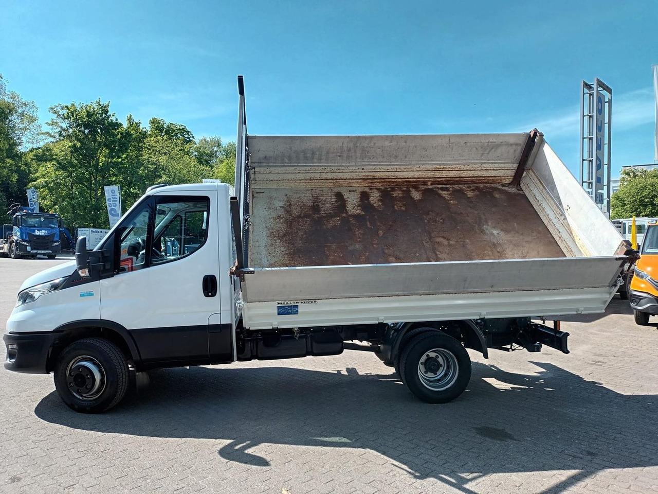 Iveco Daily 70C18H Meiler Kipper Dreiseitenkipper 1... - Малотоннажный самосвал: фото 3 Iveco Daily 70C18H Meiler Kipper Dreiseitenkipper 1... - Малотоннажный самосвал: фото 3