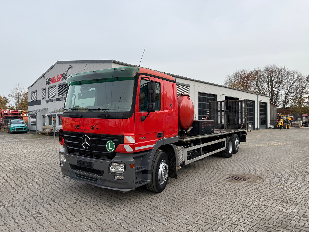 Mercedes-Benz 2541 Actros Baumaschinentransporter Klima Retarder - Другая техника: фото 2 Mercedes-Benz 2541 Actros Baumaschinentransporter Klima Retarder - Другая техника: фото 2