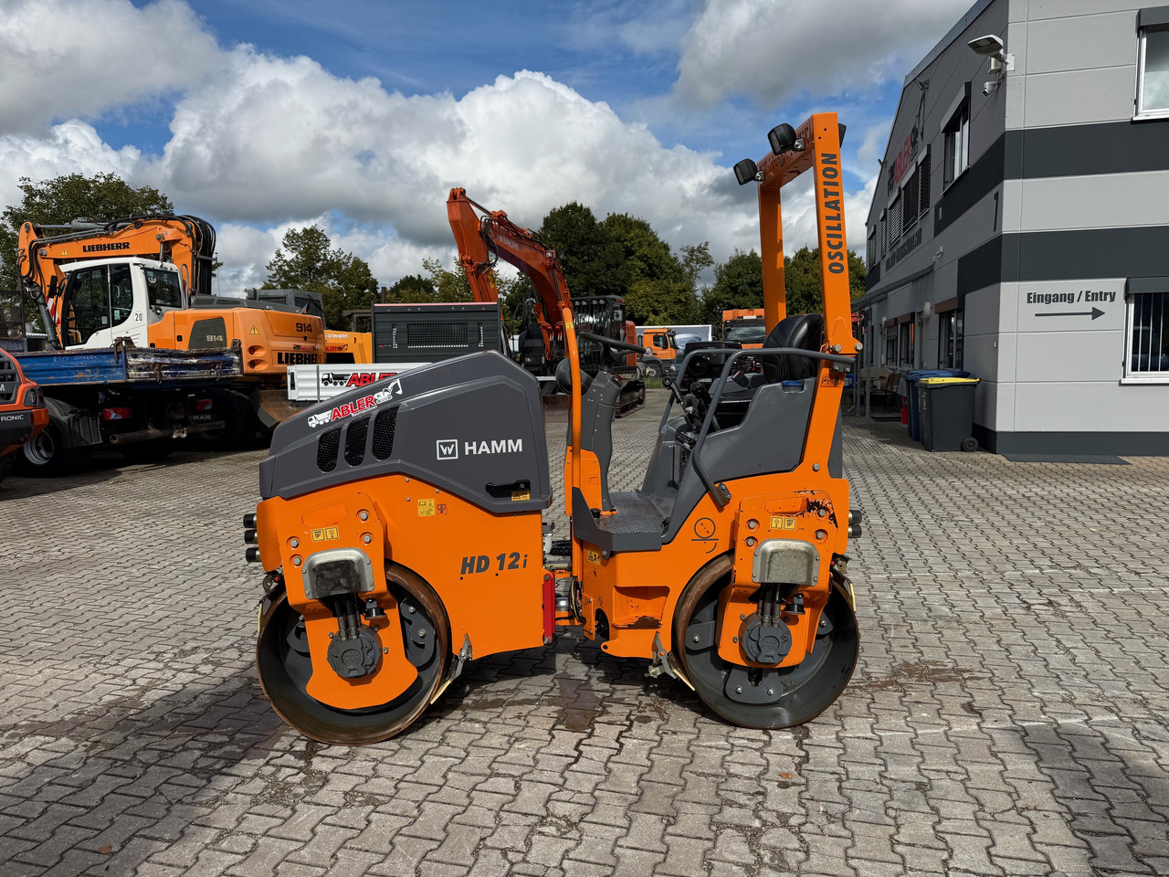 HAMM HD12i VO VIO Tandemwalze mit Oszillation - Дорожный каток: фото 2 HAMM HD12i VO VIO Tandemwalze mit Oszillation - Дорожный каток: фото 2