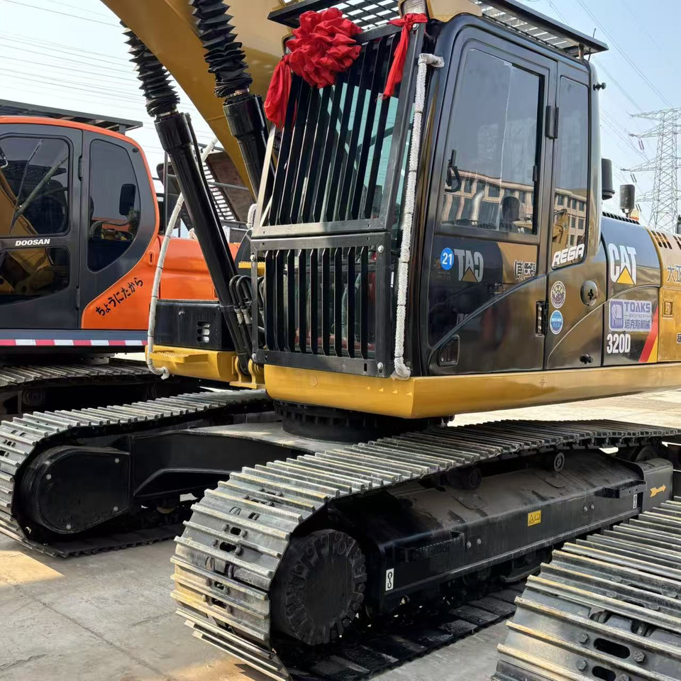 CATERPILLAR 320D - Экскаватор: фото 1 CATERPILLAR 320D - Экскаватор: фото 1