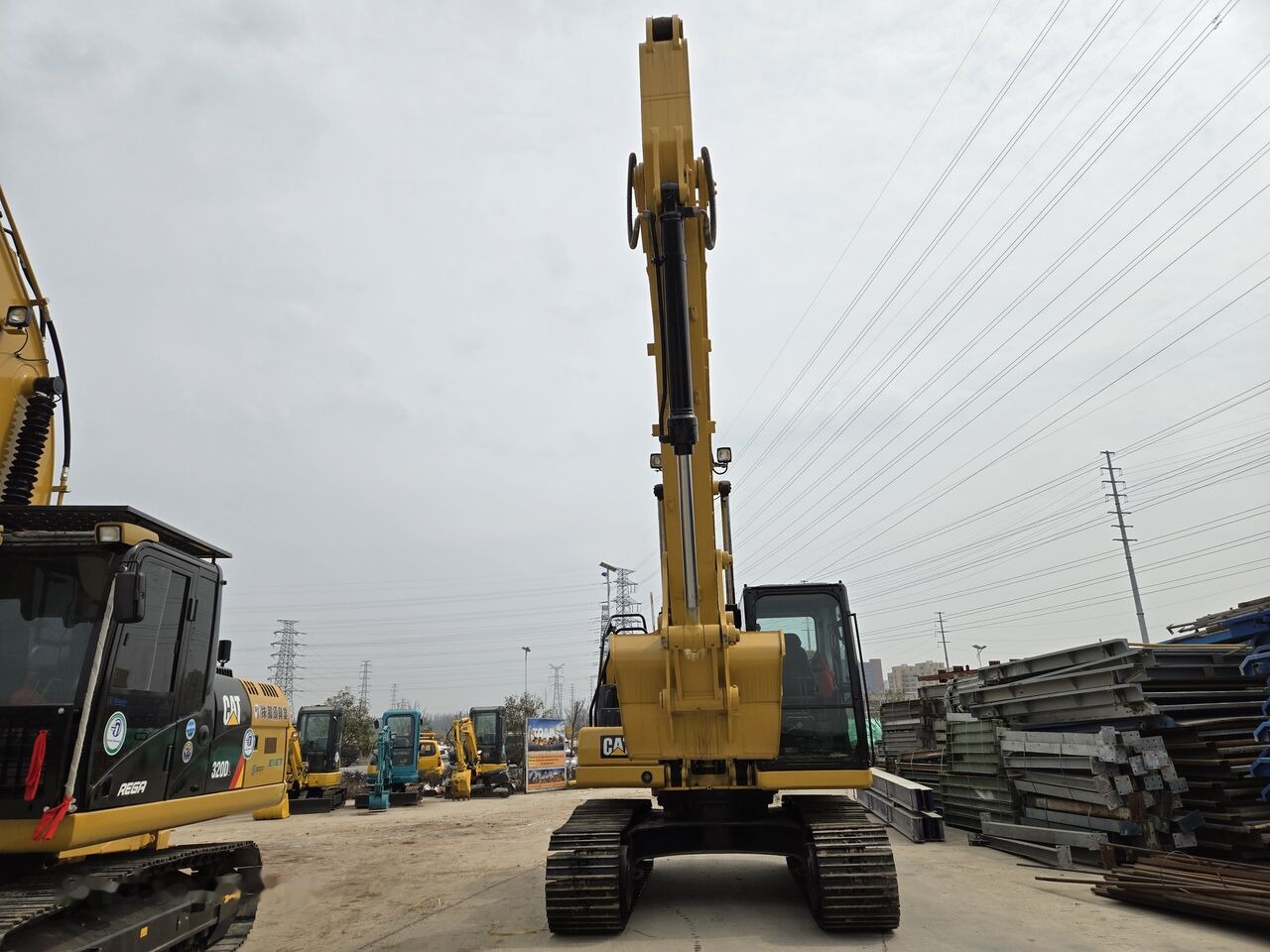 Гусеничный экскаватор Caterpillar 320GC: фото 6