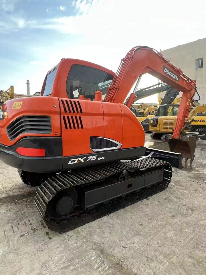 DOOSAN DX75 - Мини-экскаватор: фото 2 DOOSAN DX75 - Мини-экскаватор: фото 2