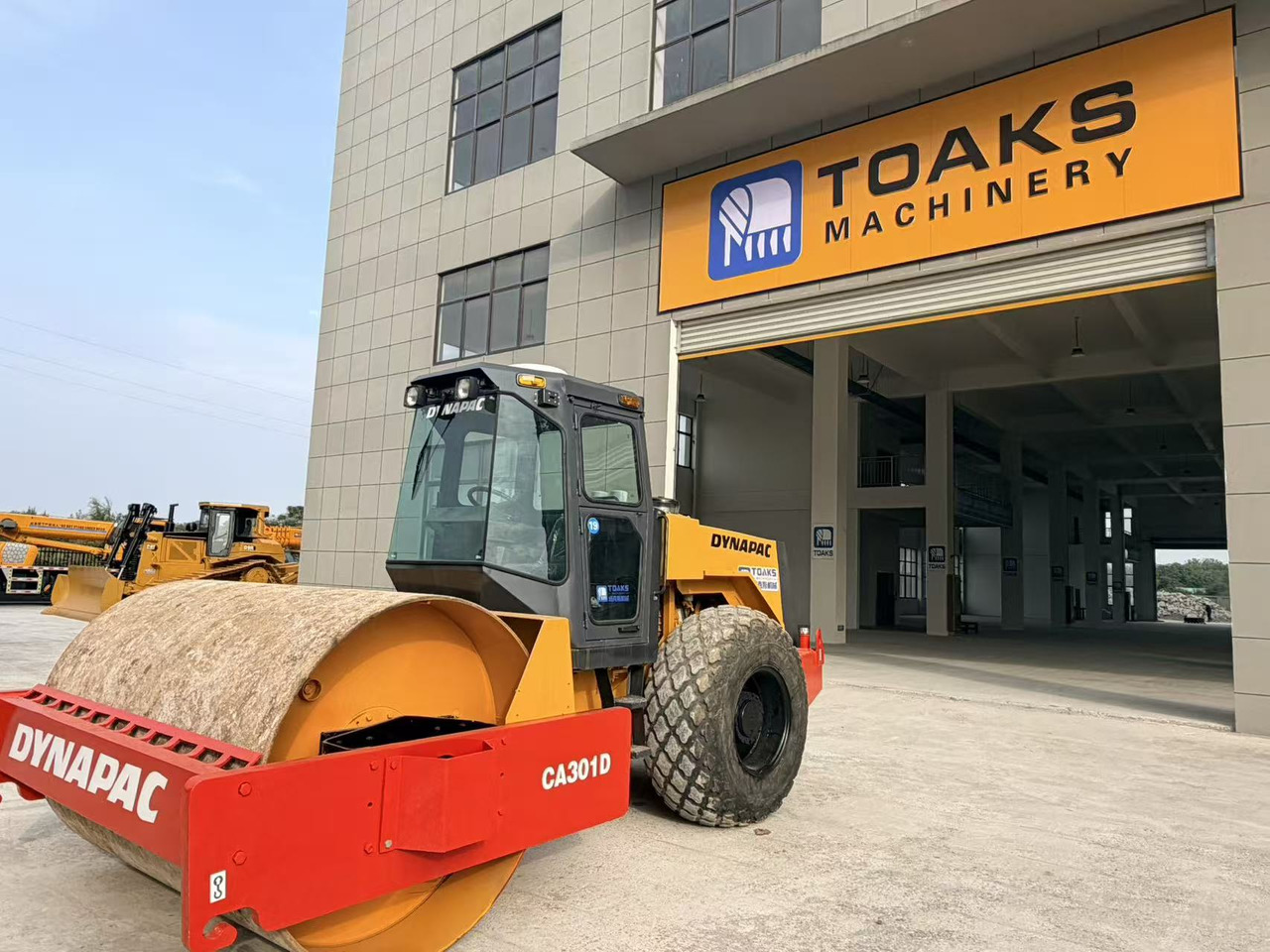 DYNAPAC CA301D - Дорожный каток: фото 1 DYNAPAC CA301D - Дорожный каток: фото 1