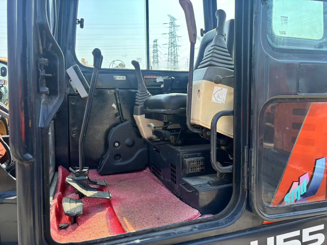 Мини-экскаватор Doosan DH55: фото 8 Мини-экскаватор Doosan DH55: фото 8