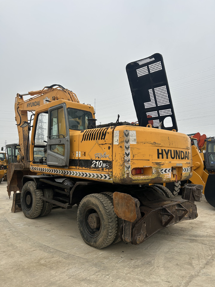 HYUNDAI R210W - Экскаватор: фото 3 HYUNDAI R210W - Экскаватор: фото 3