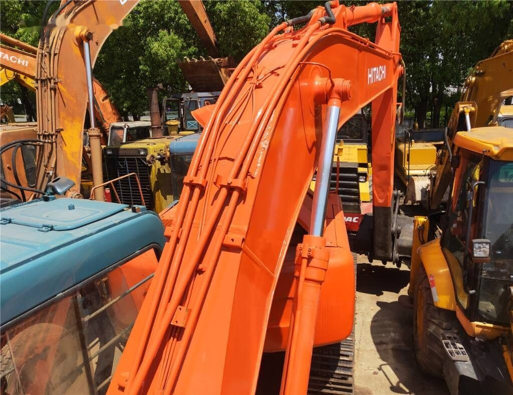 Hitachi EX 200 - Гусеничный экскаватор: фото 5 Hitachi EX 200 - Гусеничный экскаватор: фото 5