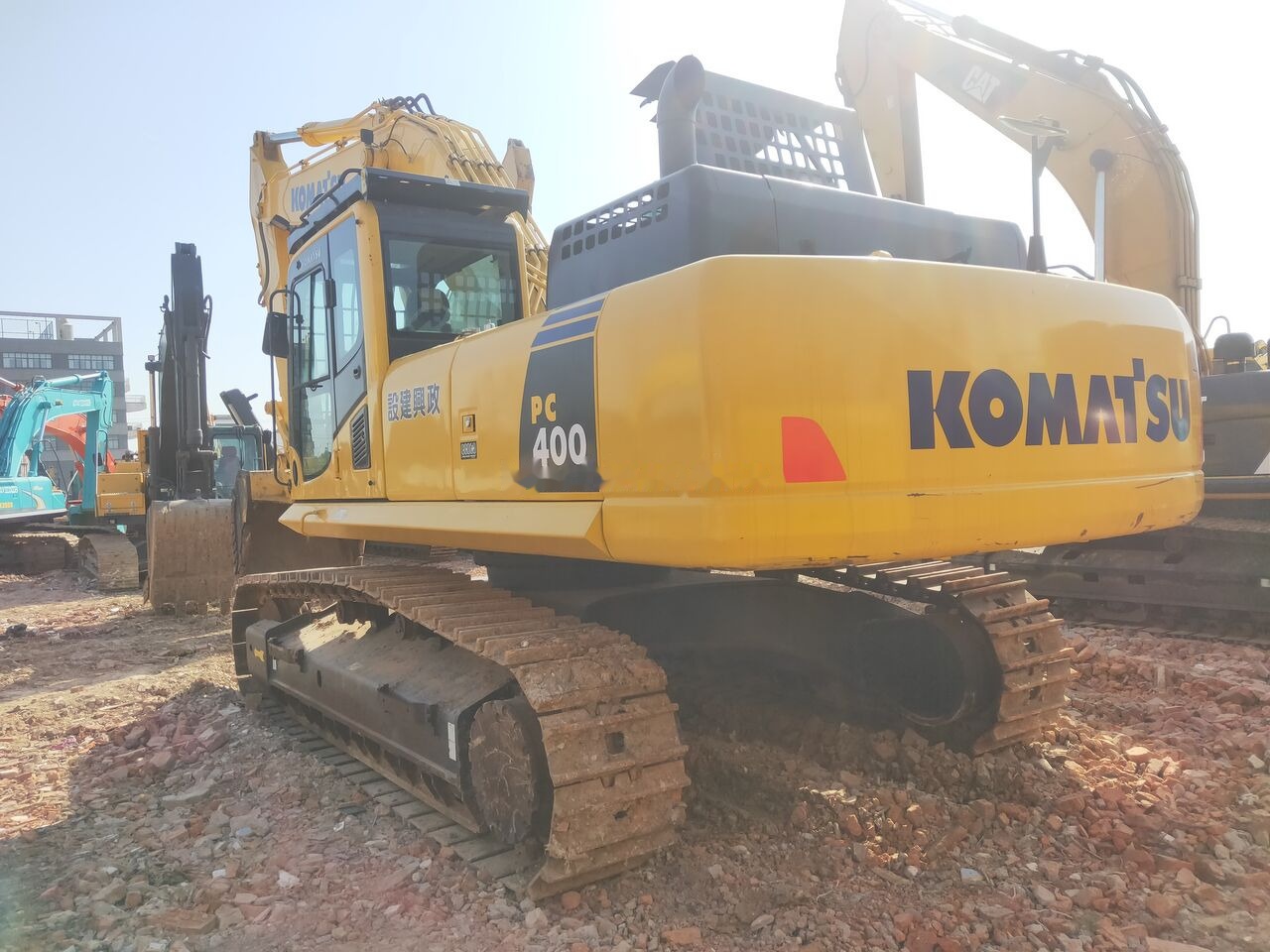 Komatsu PC400-8 - Гусеничный экскаватор: фото 1 Komatsu PC400-8 - Гусеничный экскаватор: фото 1