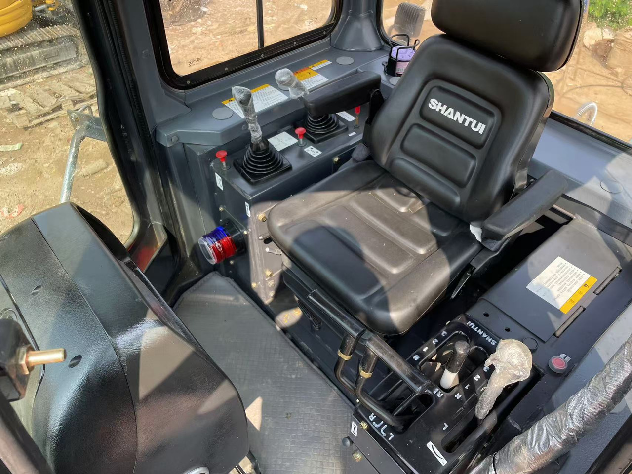 SHANTUI SD16 - Бульдозер: фото 5 SHANTUI SD16 - Бульдозер: фото 5