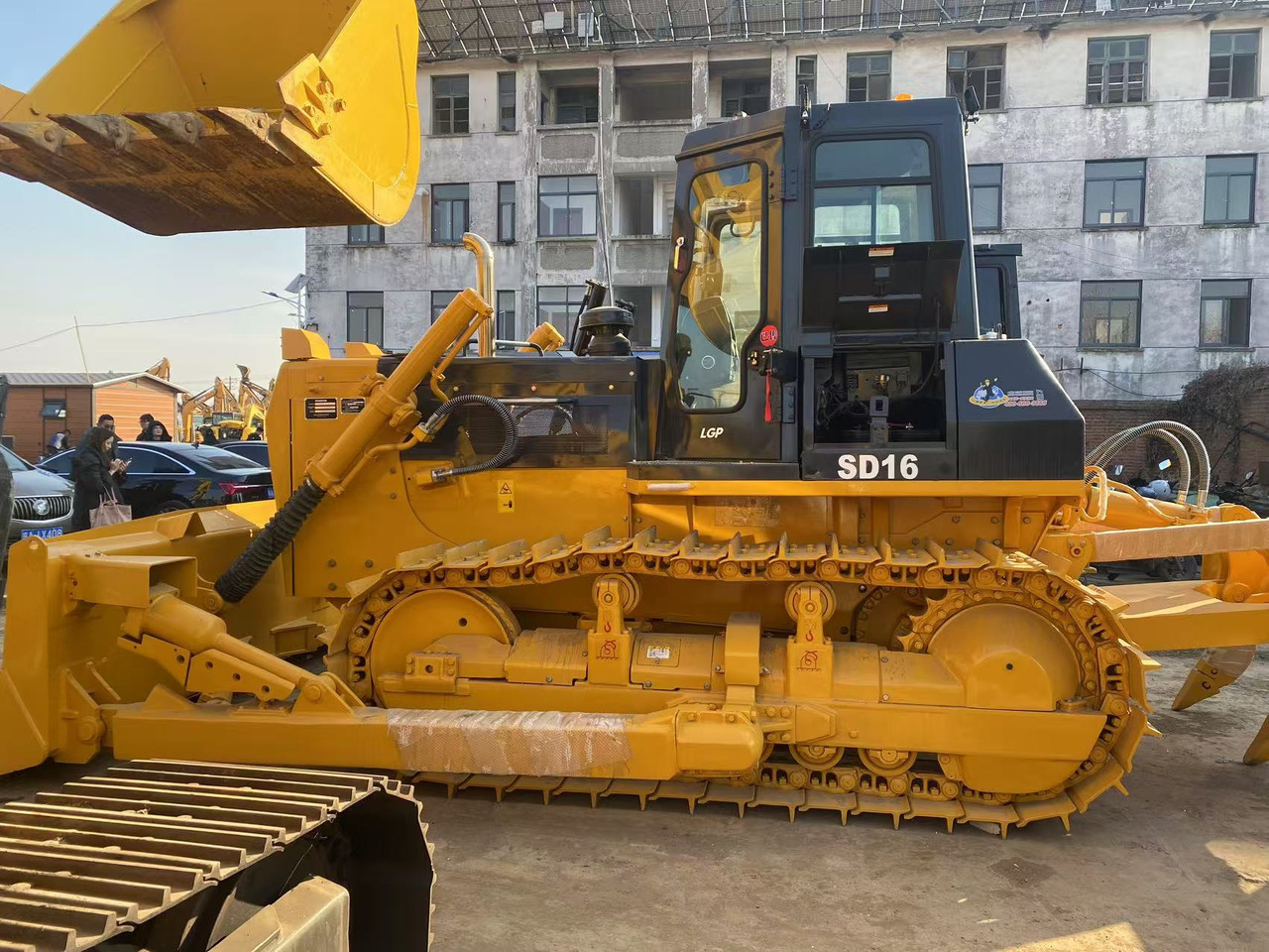 SHANTUI SD16 - Бульдозер: фото 4 SHANTUI SD16 - Бульдозер: фото 4
