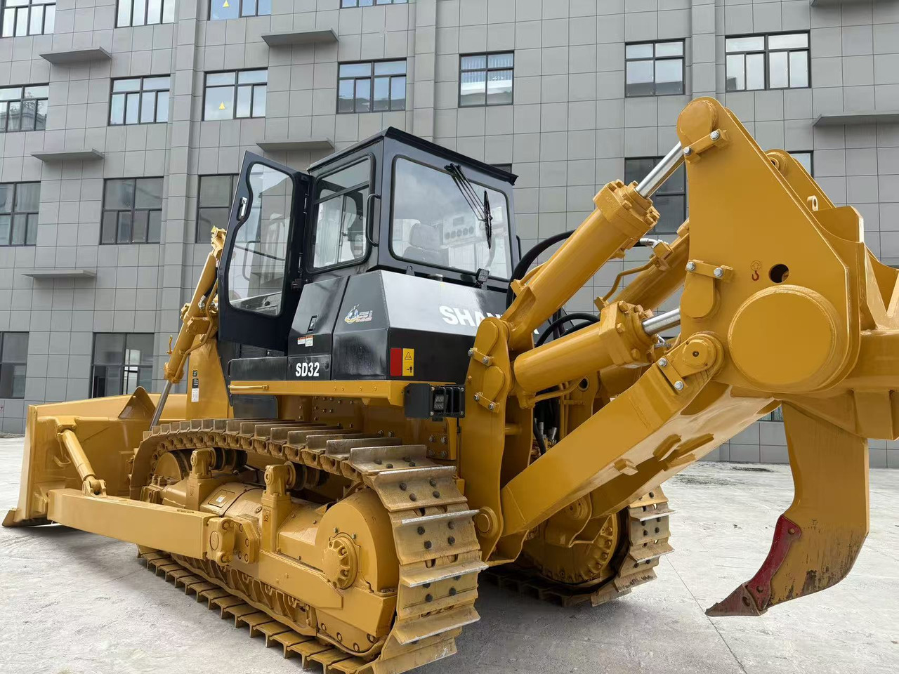 SHANTUI SD32 - Бульдозер: фото 4 SHANTUI SD32 - Бульдозер: фото 4