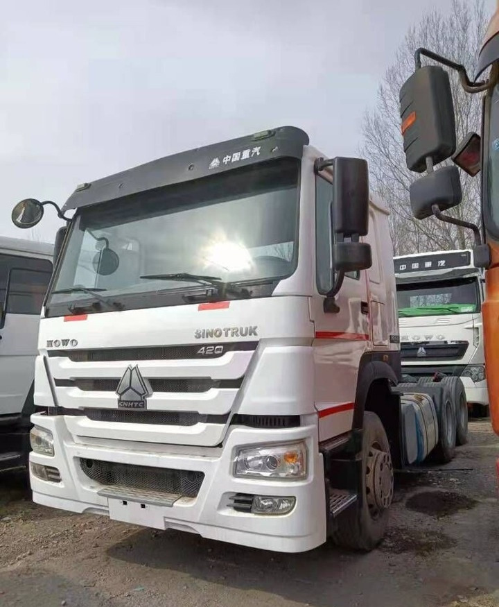 Sinotruk HOWO 420 Tractor - Тягач: фото 1 Sinotruk HOWO 420 Tractor - Тягач: фото 1